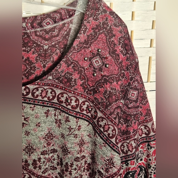 C EST. 1946 Ruched Front/Sleeves Dark Pink/Grey Floral Embellished Tunic Top-3X - Picture 3 of 8